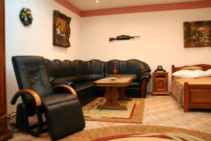 Номер Deluxe, Pensiunea Club Castel Resita