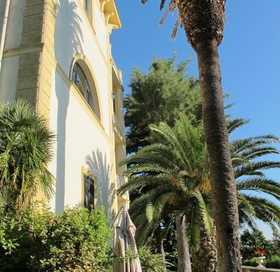 豪华湖景房, Villa Forti