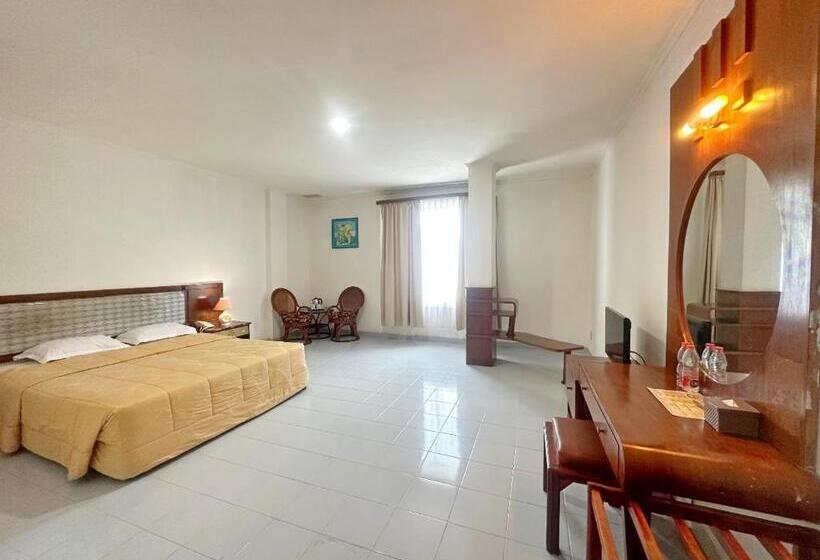 Номер Deluxe, Wisata Indah Sibolga