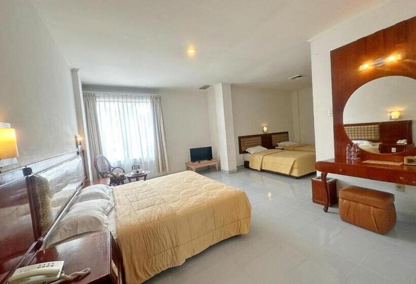 Family Suite, Wisata Indah Sibolga