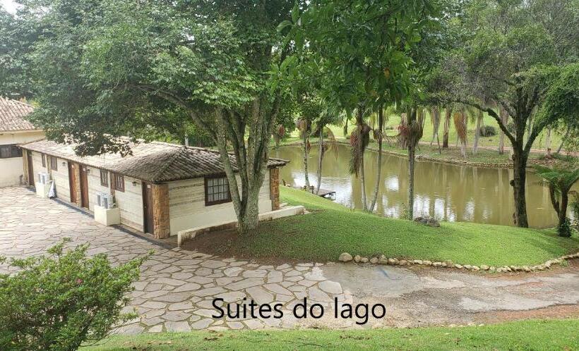 Suite with lake view, Pousada Paraiso Dos Tucanos