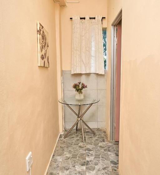 Люкс Deluxe Кровать Кинг, Seaview Executive Guest House