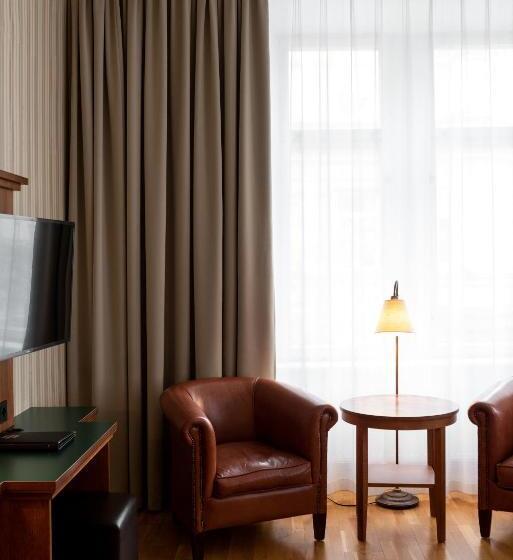 Семейный Номер, Bishops Arms Koping