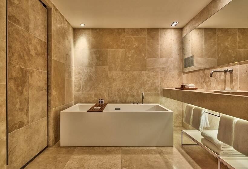 Suite, Conservatorium