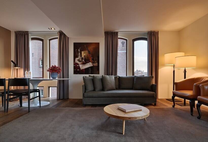 Suite, Conservatorium