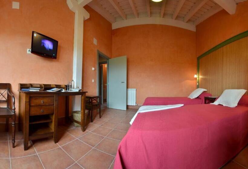 Трехместный Номер Комфорт, San Miguel Del Valle Amblés