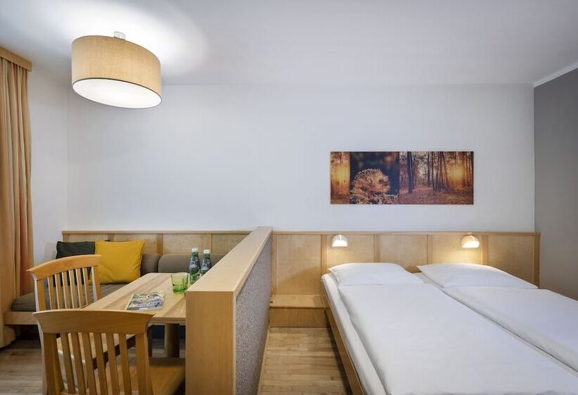 Четырехместный Номер Стандарт, Jufa Hotel Bruck An Der Mur   Im Weitental