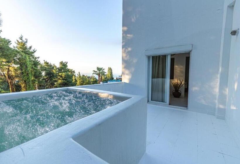 Люкс Кровать Кинг, Theo Bungalows Boutique