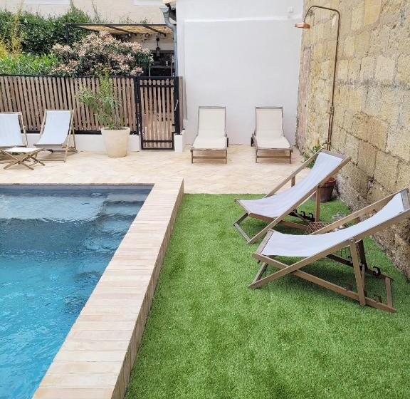 Стандартный Номер Кровать Кинг, Maison 1634   Parking, Petit Dejeuner Compris, Proche Centre, Climatisation, Piscine