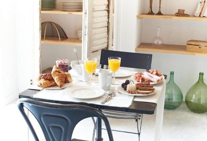Номер Superior Кровать Кинг, Maison 1634   Parking, Petit Dejeuner Compris, Proche Centre, Climatisation, Piscine