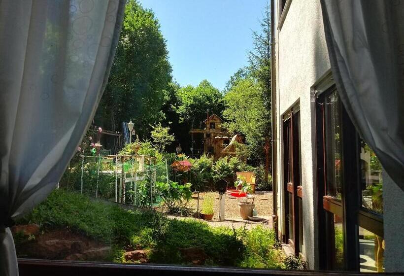 Номер Стандарт Вид на Сад, Waldnest Odenwald