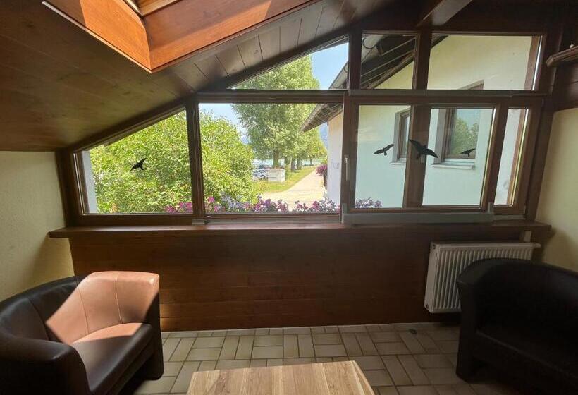اتاق خانوادگی, Gästehaus Forggensee