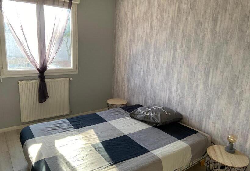 Дом 1 Спальня, Maison Entière 4 Lits 8 Pl Avec Jacuzzi Proche Du Safari De Peaugres