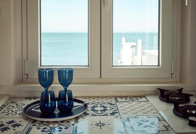 Полулюкс с Бассейном, Sea View Life