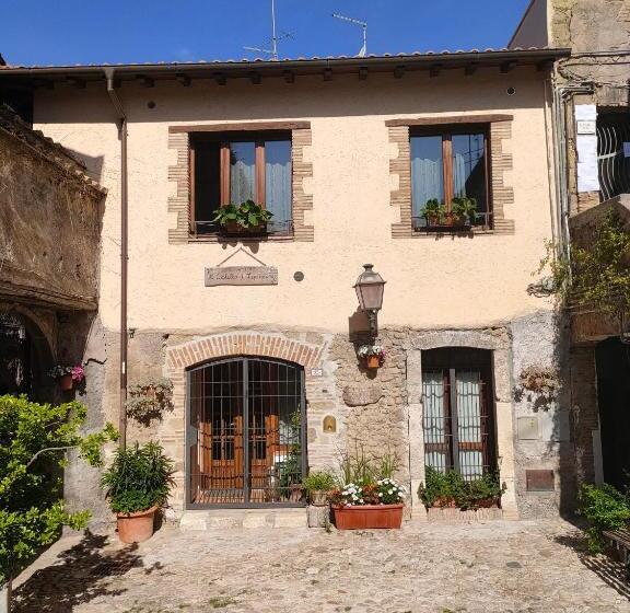 Номер Стандарт, Il Cortile Del Castello