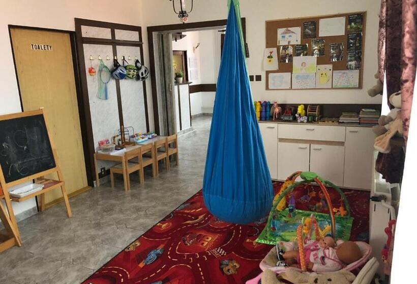 Quarto Quádruplo Estandar, Penzion Pod Hamižnou