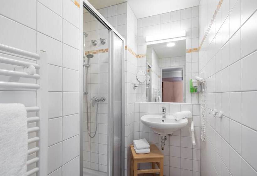 חדר סטנדרט לשלושה, Jufa Familienresort Kempten Im Allgäu