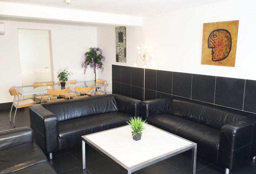 3 Bedroom Apartment, Amsterdam Nieuwmarkt Center Apartments