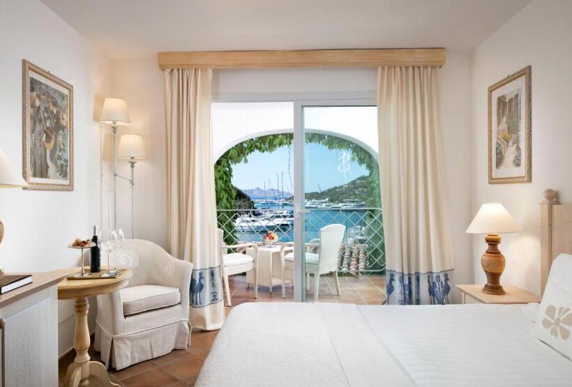Номер Deluxe Вид на Море, Grand Hotel Poltu Quatu