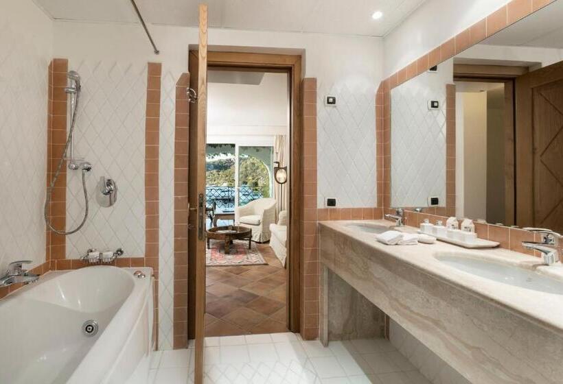 Люкс Вид на Море, Grand Hotel Poltu Quatu
