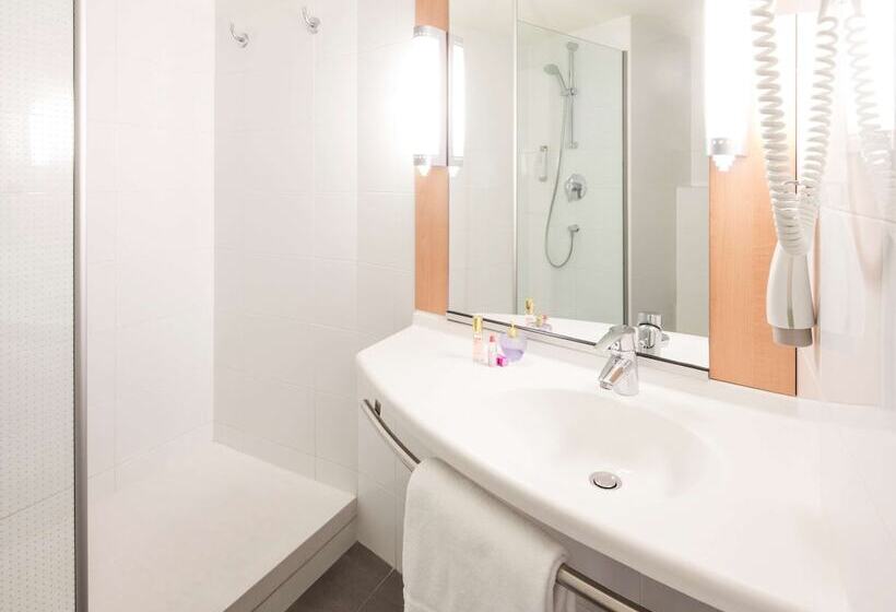 Номер Стандарт, Ibis Barcelona Santa Coloma