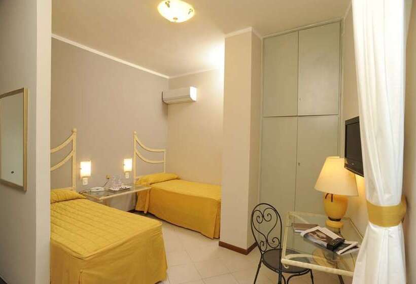 Habitació Quàdruple Estàndard, Miga Hotel Europa