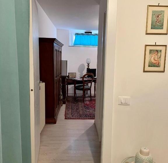 اتاق استاندارد, A Casa Di Asia