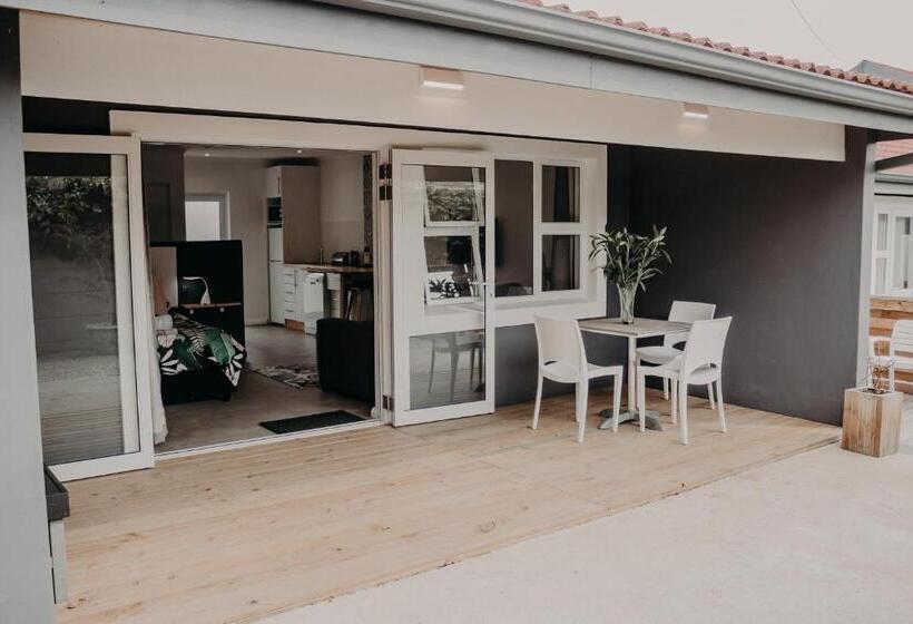 استودیوی لوکس, The Door Rsa Fifty Four