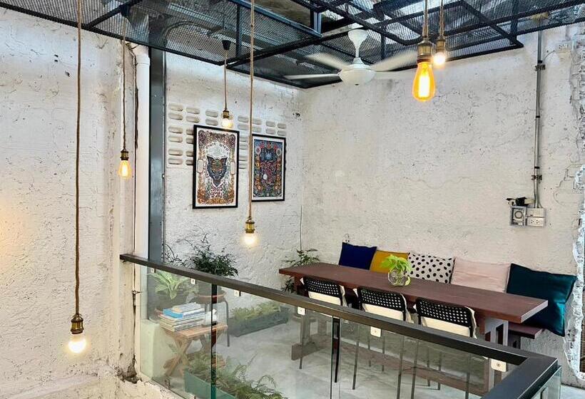 共用房间的床, Niece Hostel Phuket   Sha Extra Plus