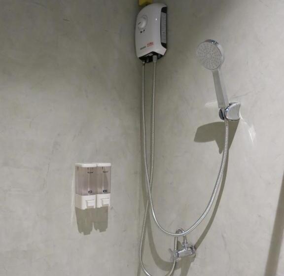 带共用浴室的标准房间, Niece Hostel Phuket   Sha Extra Plus