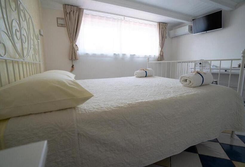 Номер Стандарт, Cassiodoro Suite B&b