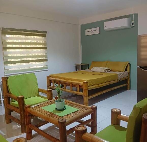 스탠다드 발코니 스튜디오, Michaels Homestay   Farm Villa Nr Patar Beach & Bolinao Falls