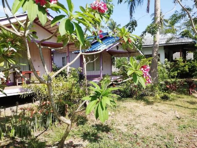 스탠다드 룸 킹사이즈 침대, Phangan Island