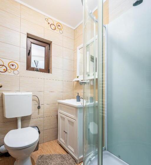 آپارتمان 1 خوابه همکف, Casa Dora