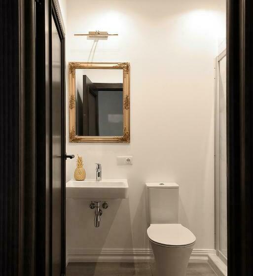 شقة غرفة نوم واحدة مزودة بشُرفة, Four Luxury Flats