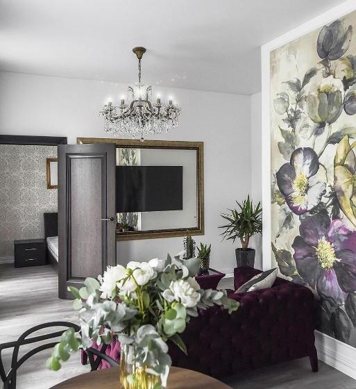 شقة غرفة نوم واحدة مزودة بشُرفة, Four Luxury Flats