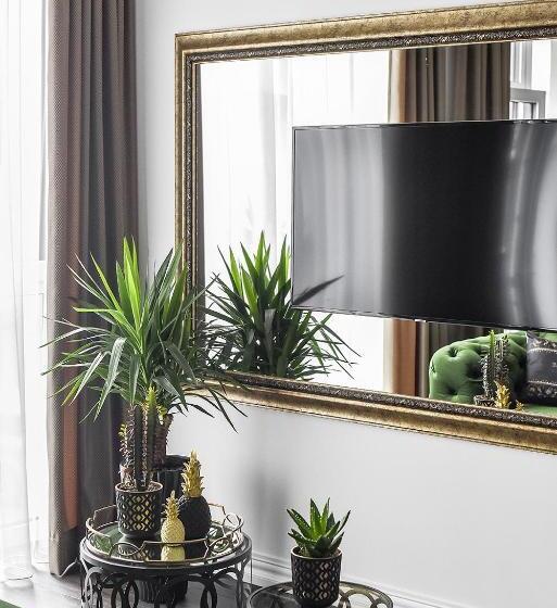 شقة غرفة واحدة مزودة بتراس, Four Luxury Flats