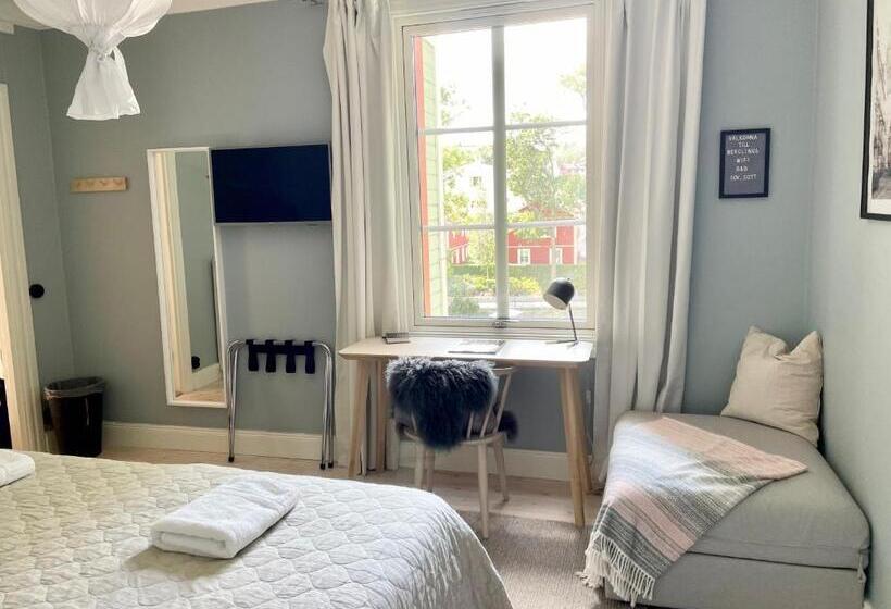 Номер Стандарт Вид на Озеро, Berglings Boutique Hotell