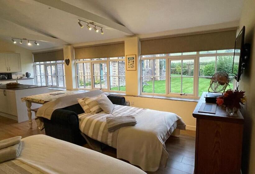 Дом 1 Спальня, Tegfan Garden Suite