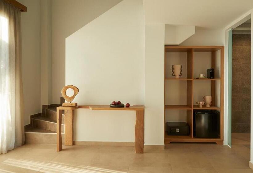 Люкс с Бассейном, Absolute Kiotari Resort