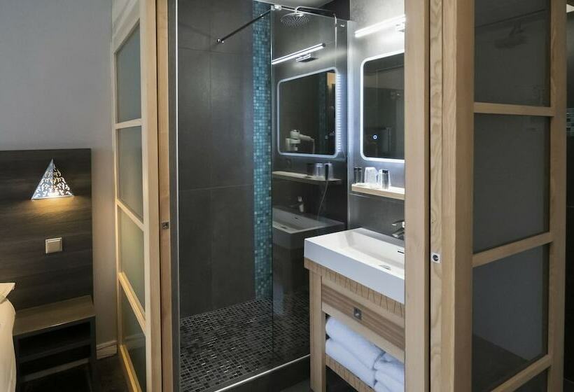 Номер Стандарт, Logis Hotel Restaurant Spa Les Oliviers