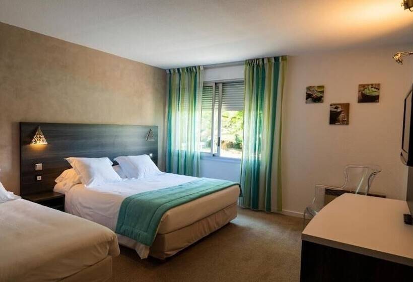 Номер Superior, Logis Hotel Restaurant Spa Les Oliviers