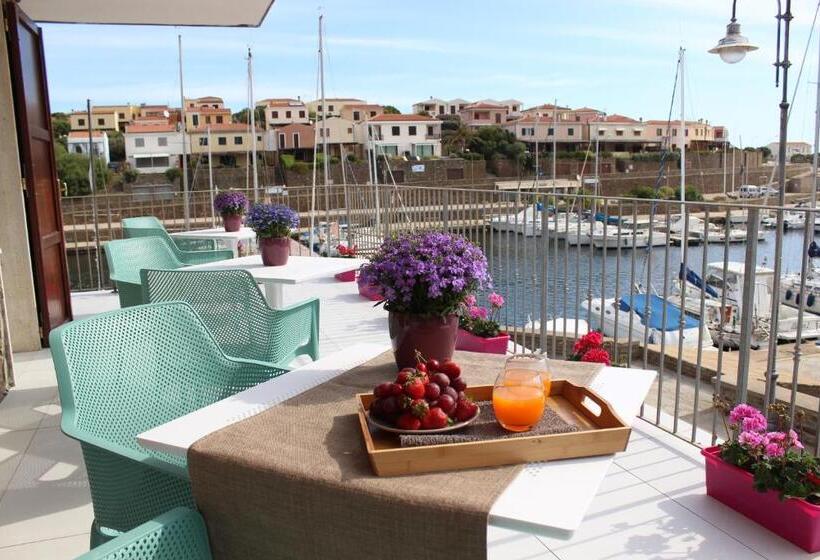 Номер Стандарт с Террасой, 103 Boutique Hotel Stintino