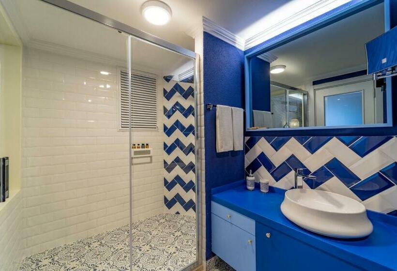Quarto Estandar, Ece Marina Suites