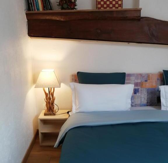 Quarto Estandar, La Posada