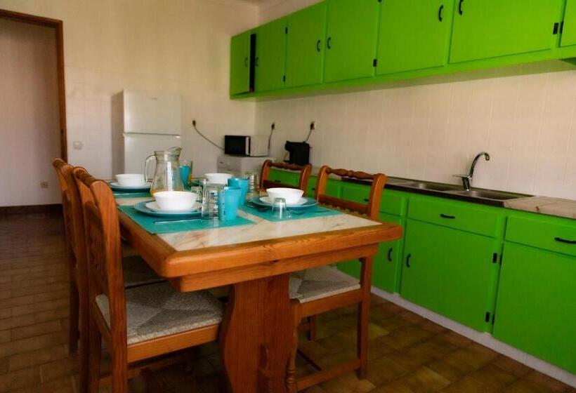 Семейный Номер Совместный Санузел, Apartamento Rosa