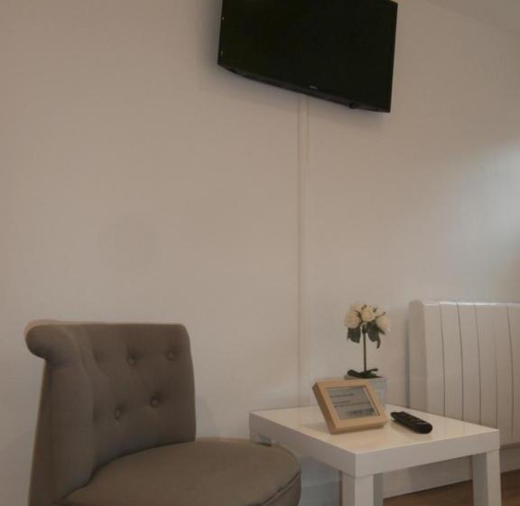 Comfort room with balcony, Au Claire De Lune