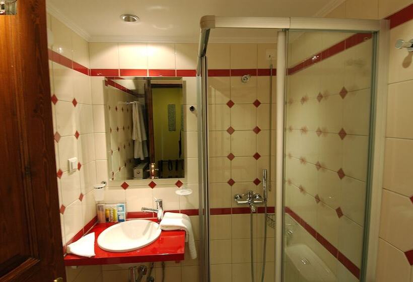 Quarto Economy, Anovolios Boutique