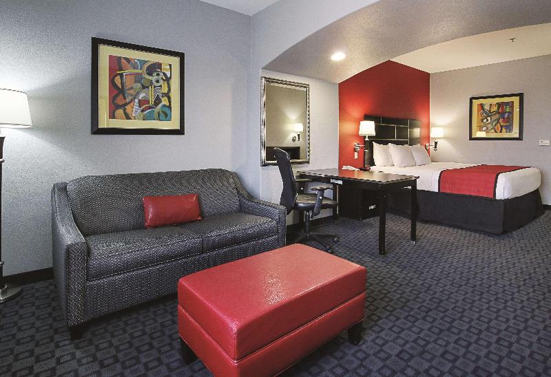Номер Deluxe Кровать Кинг, La Quinta Inn & Suites By Wyndham South Dallas   Hutchins