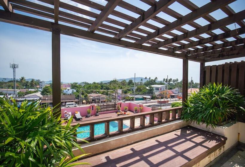 Люкс Вид на Море, Ratana Hotel Chalong